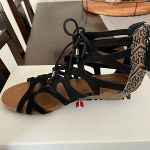 Minnetonka Merida Sandal